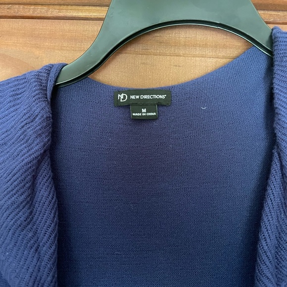 New Directions Ruffle Edge Sleeveless Cardigan Vest - Picture 3 of 5